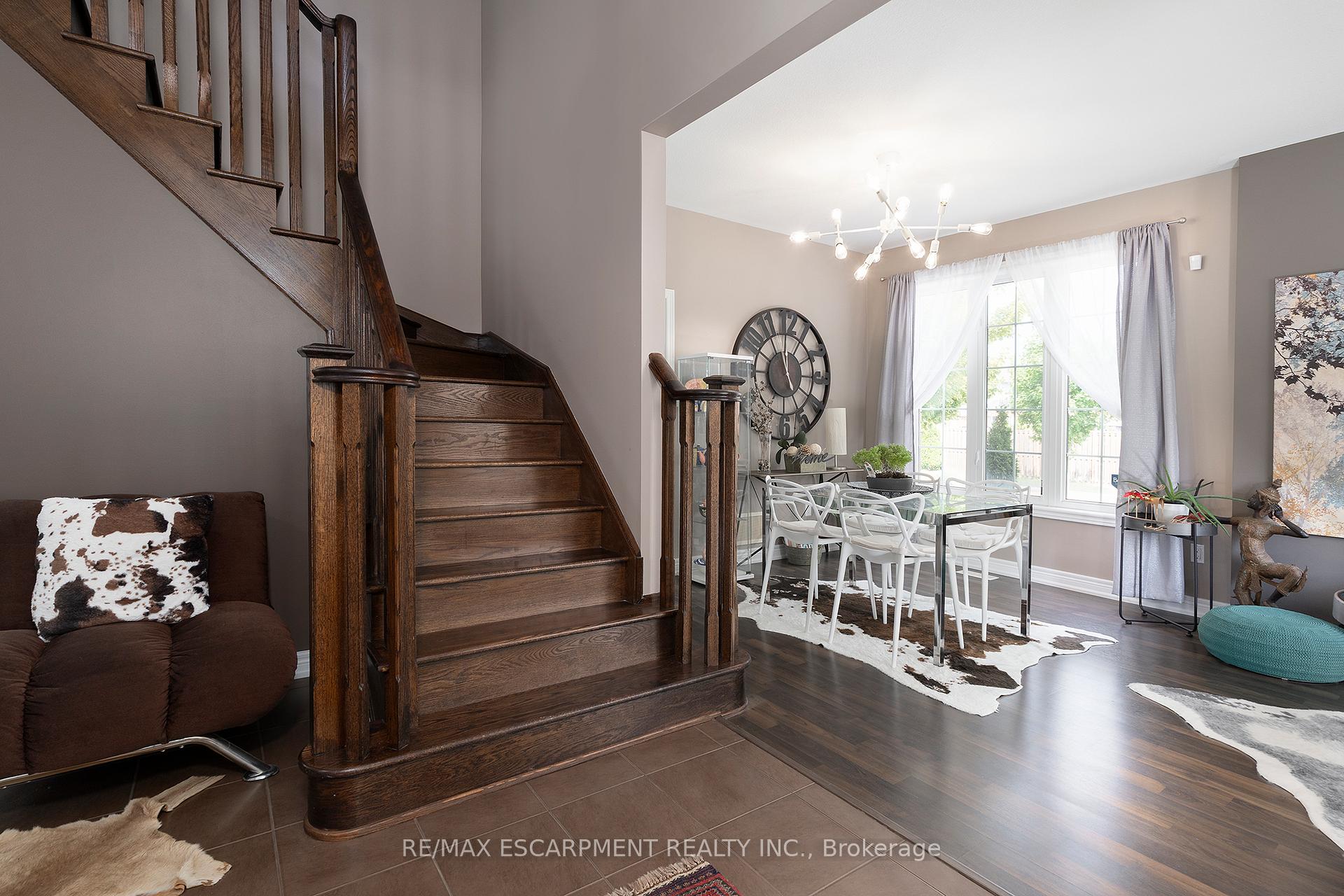 Photo 3 of 6325 St Michael Avenue, Niagara Falls, Forestview — HOMEH