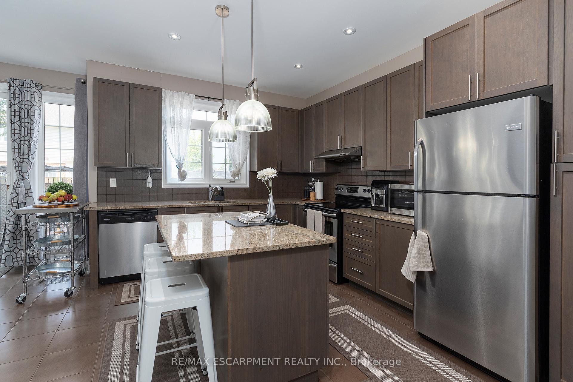 Photo 7 of 6325 St Michael Avenue, Niagara Falls, Forestview — HOMEH