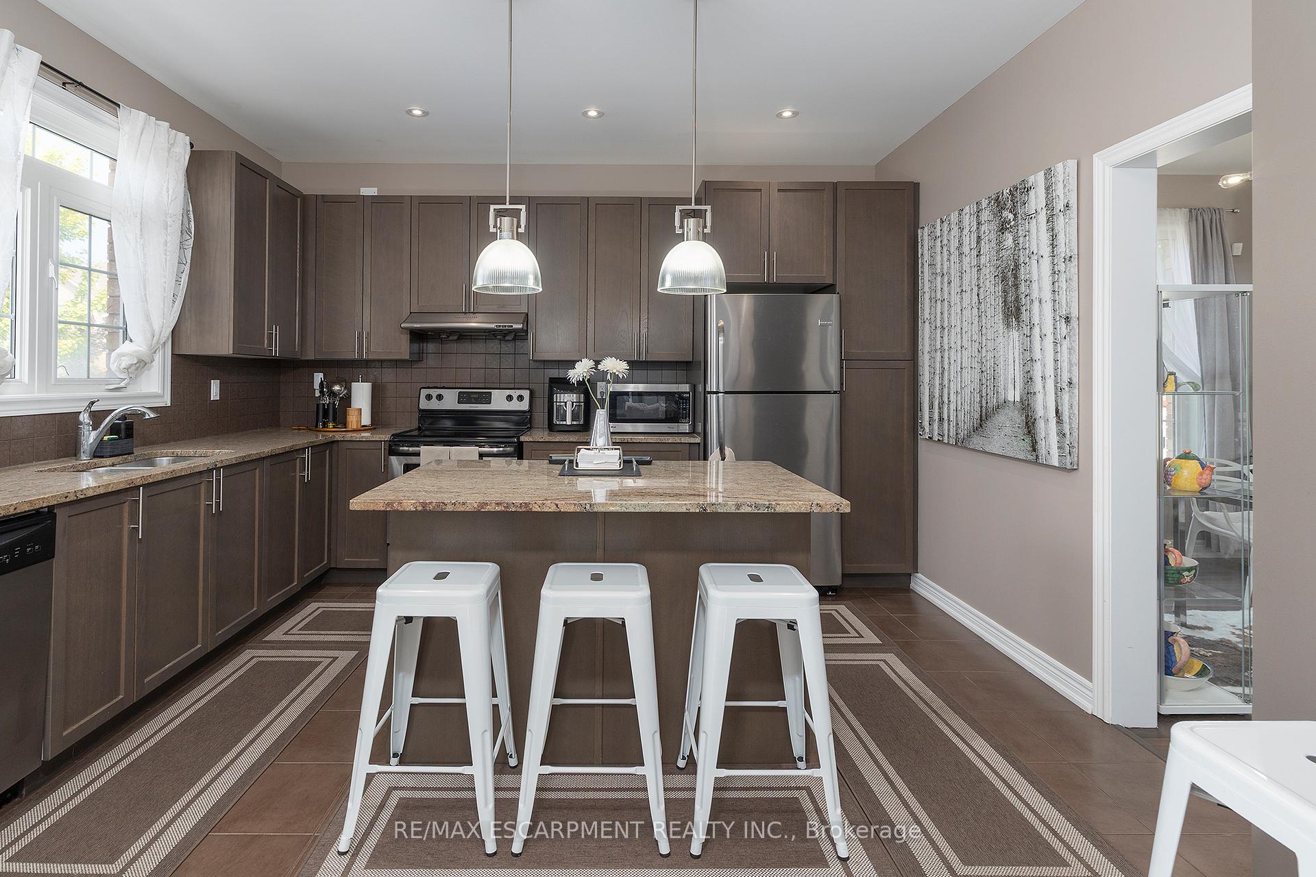 Photo 8 of 6325 St Michael Avenue, Niagara Falls, Forestview — HOMEH