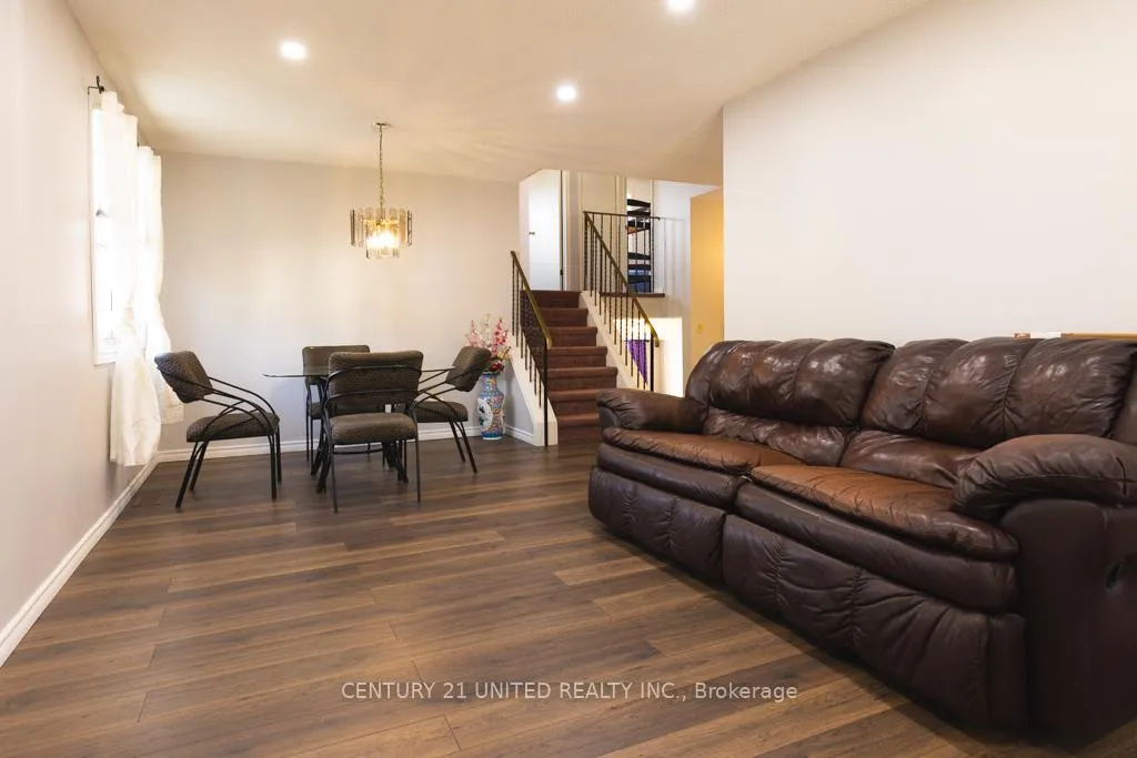 Photo 2 of 1141 Huntington Circle, Peterborough, Otonabee Ward 1 — HOMEH