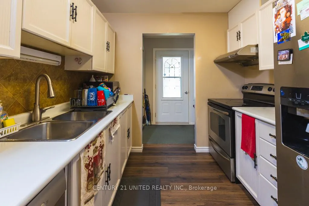Photo 6 of 1141 Huntington Circle, Peterborough, Otonabee Ward 1 — HOMEH