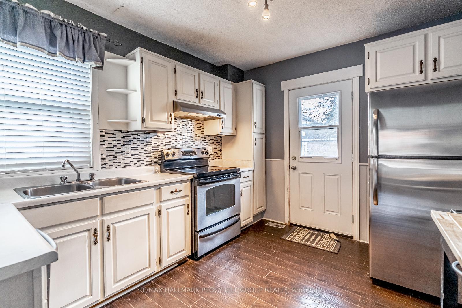 Photo 4 of 145 Coldwater Road, Orillia — HOMEH