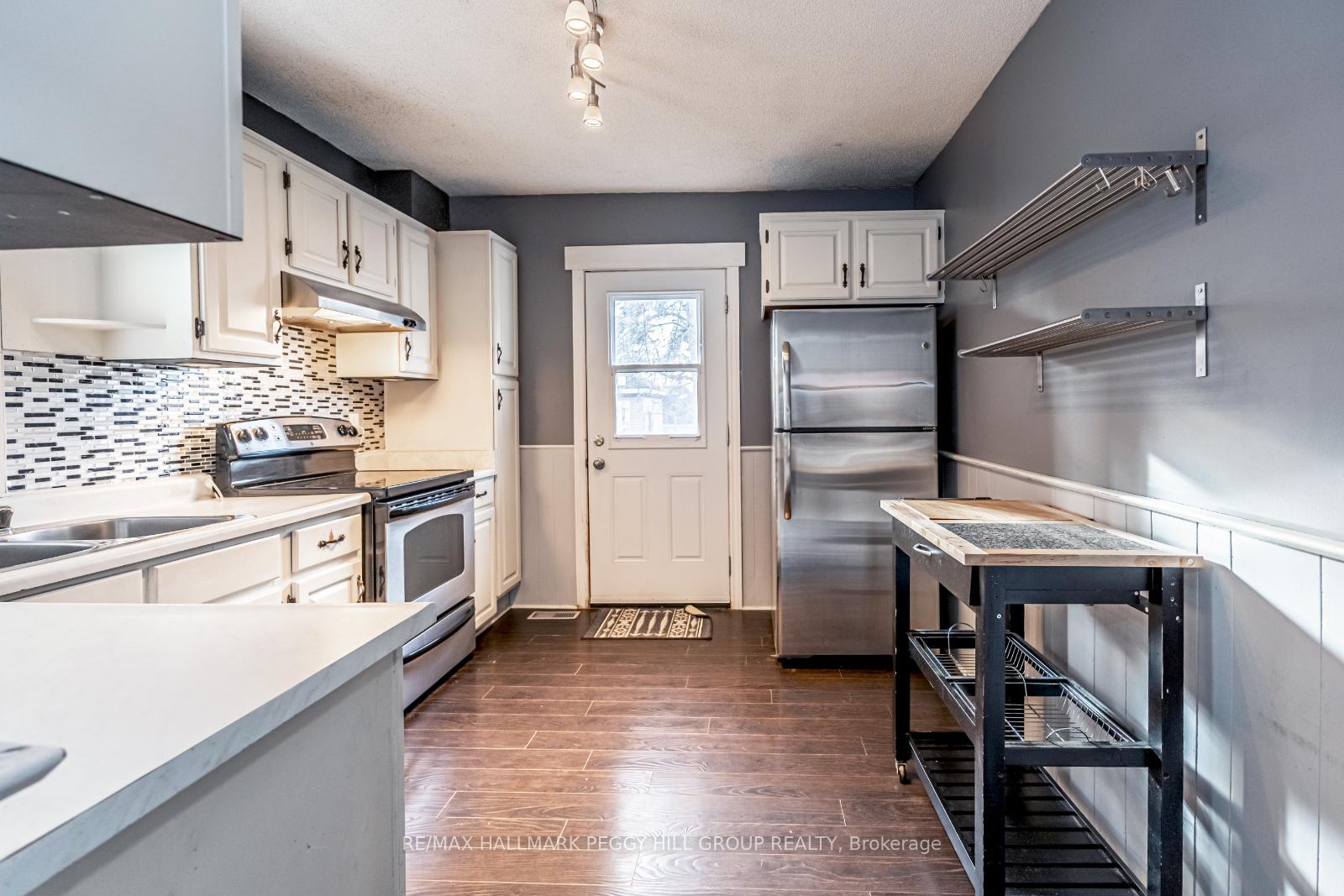 Photo 5 of 145 Coldwater Road, Orillia — HOMEH