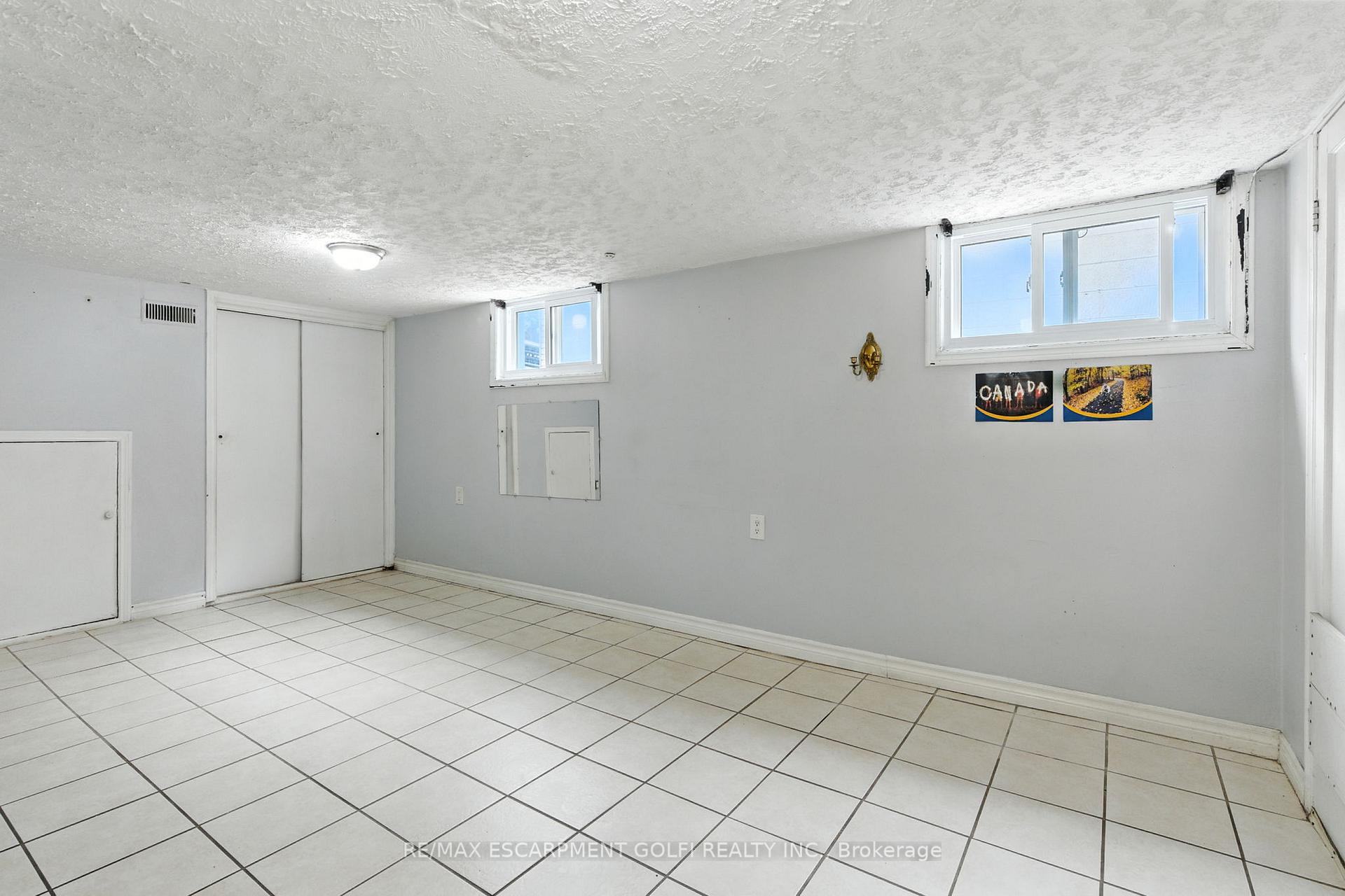 Photo 12 of 6044 Grey Avenue, Niagara Falls, Downtown — HOMEH