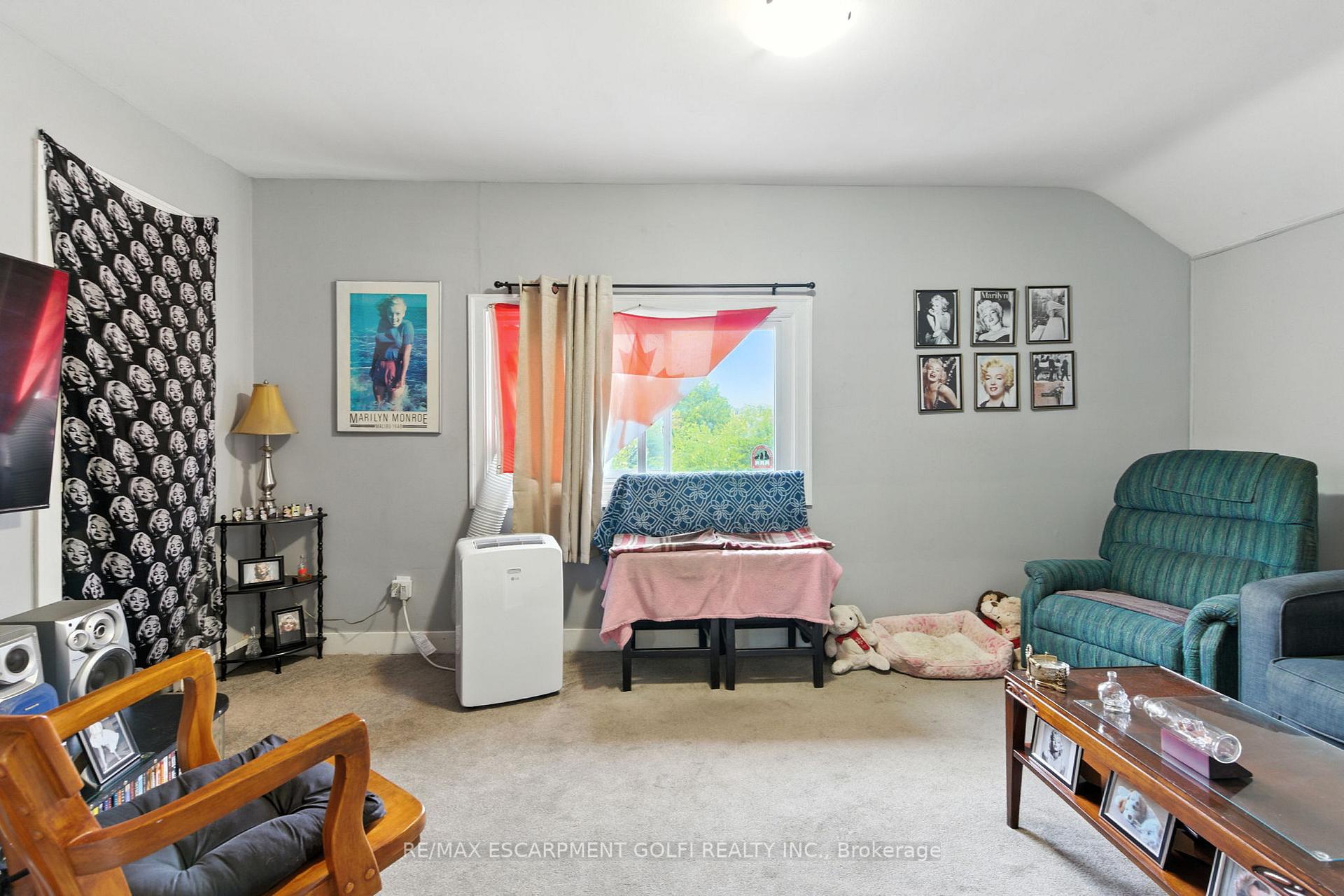 Photo 23 of 6044 Grey Avenue, Niagara Falls, Downtown — HOMEH