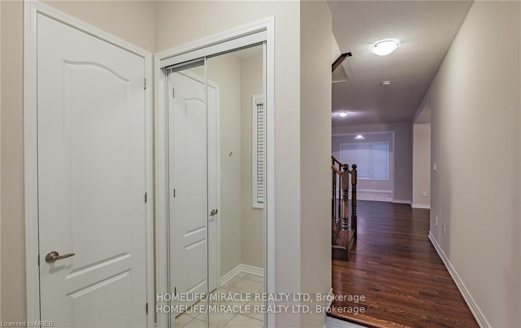 Photo 3 of 1566 Clitherow Street, Milton, Ford — HOMEH