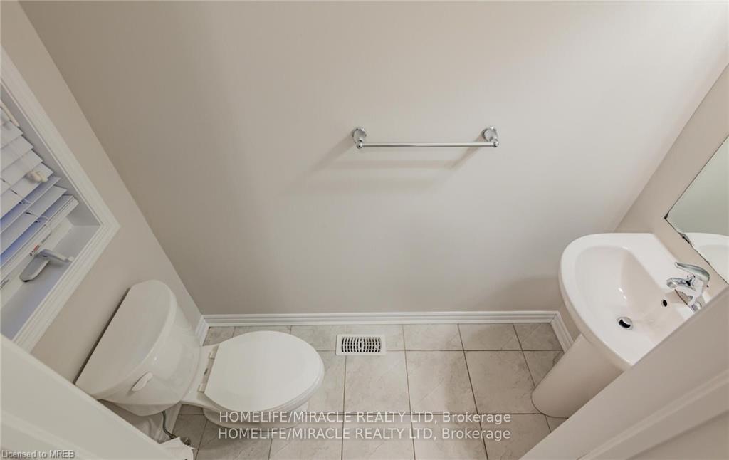 Photo 12 of 1566 Clitherow Street, Milton, Ford — HOMEH