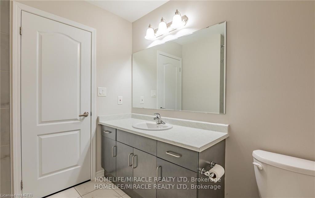 Photo 28 of 1566 Clitherow Street, Milton, Ford — HOMEH