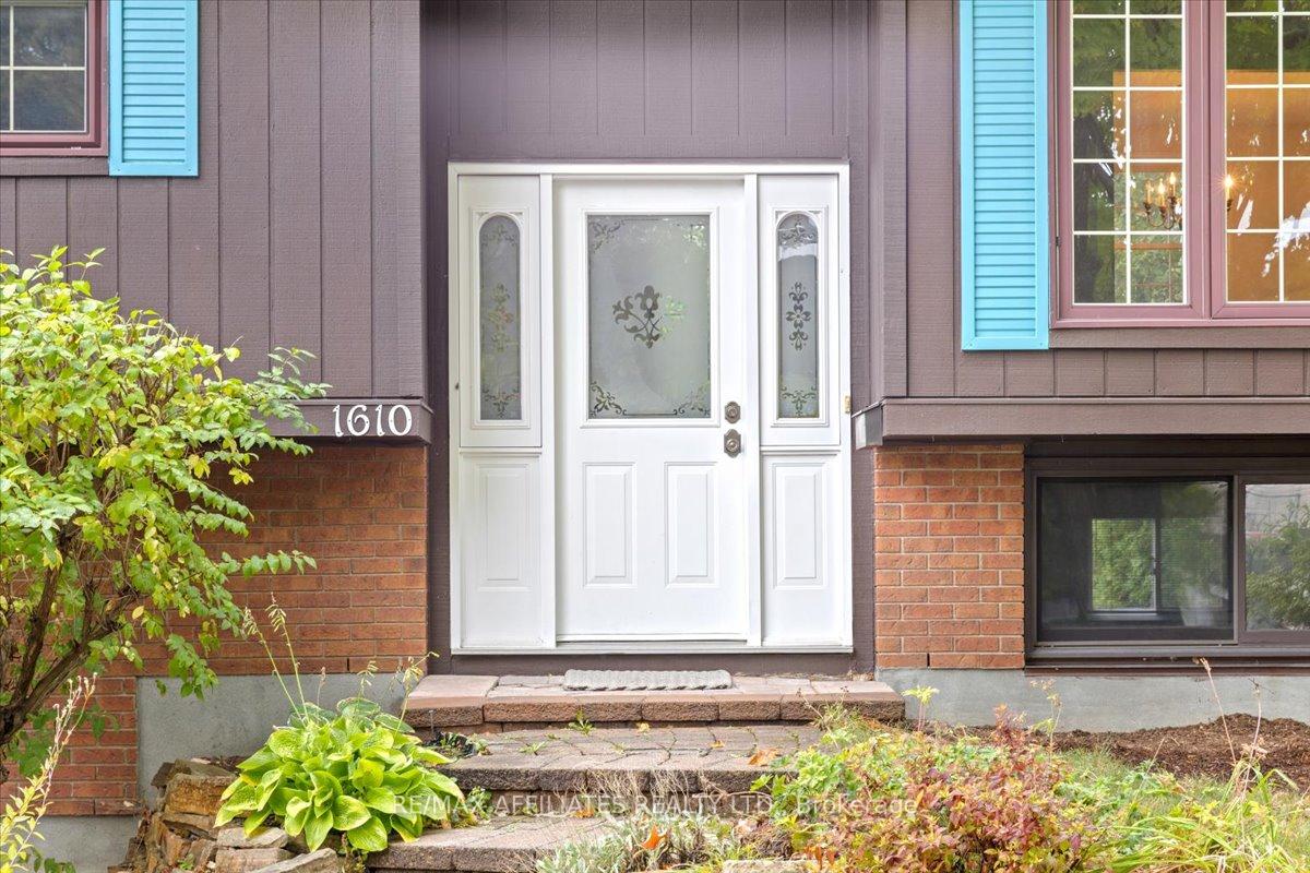 Photo 4 of 1610 Schouten Drive, Ottawa, Bilberry Creek/Queenswood Heights — HOMEH