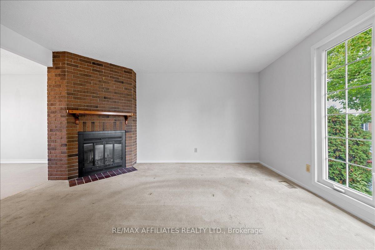 Photo 8 of 1610 Schouten Drive, Ottawa, Bilberry Creek/Queenswood Heights — HOMEH