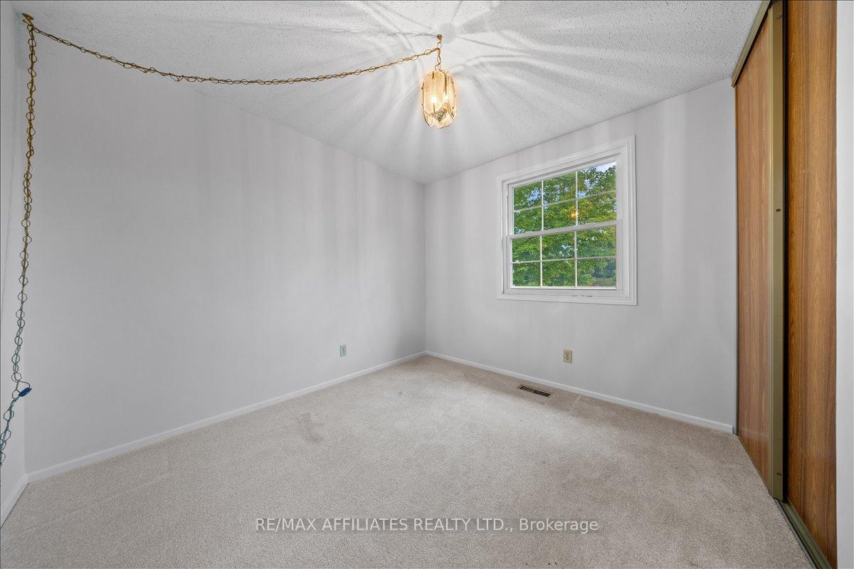 Photo 20 of 1610 Schouten Drive, Ottawa, Bilberry Creek/Queenswood Heights — HOMEH