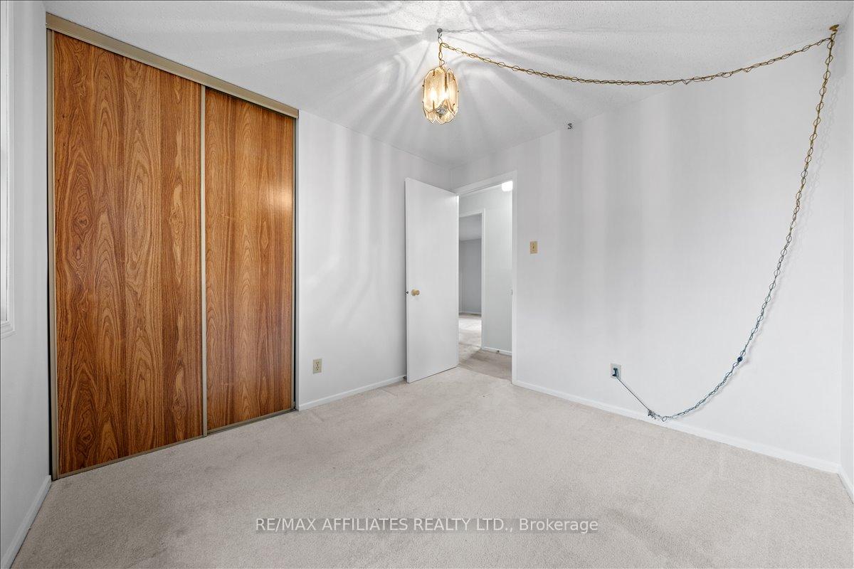 Photo 21 of 1610 Schouten Drive, Ottawa, Bilberry Creek/Queenswood Heights — HOMEH