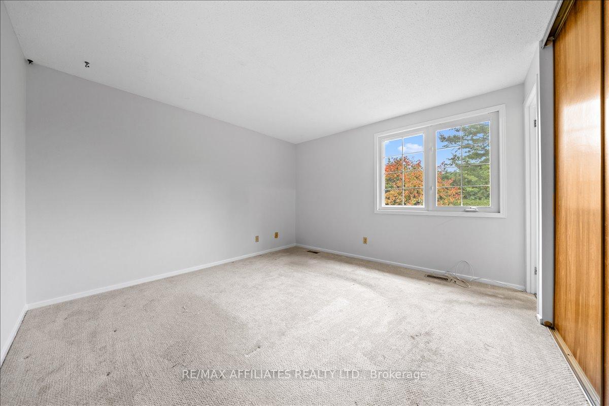 Photo 24 of 1610 Schouten Drive, Ottawa, Bilberry Creek/Queenswood Heights — HOMEH