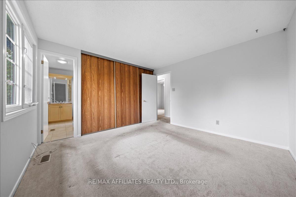 Photo 25 of 1610 Schouten Drive, Ottawa, Bilberry Creek/Queenswood Heights — HOMEH