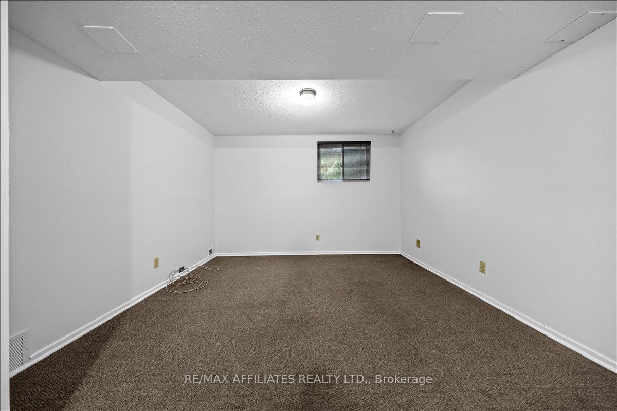 Photo 31 of 1610 Schouten Drive, Ottawa, Bilberry Creek/Queenswood Heights — HOMEH