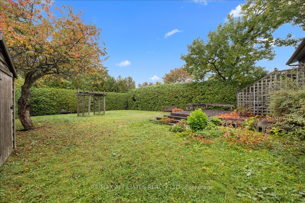 Photo 37 of 1610 Schouten Drive, Ottawa, Bilberry Creek/Queenswood Heights — HOMEH