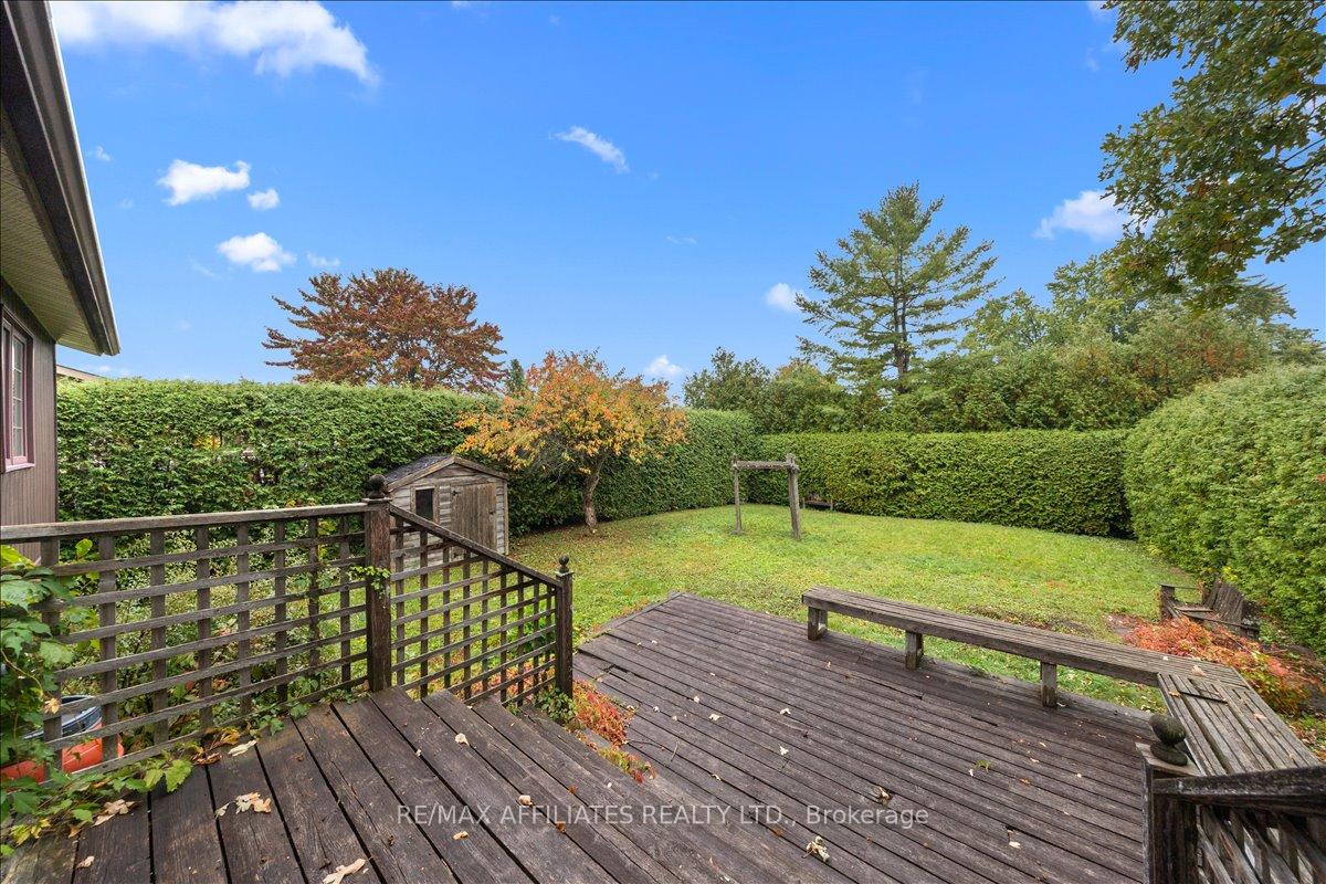 Photo 38 of 1610 Schouten Drive, Ottawa, Bilberry Creek/Queenswood Heights — HOMEH