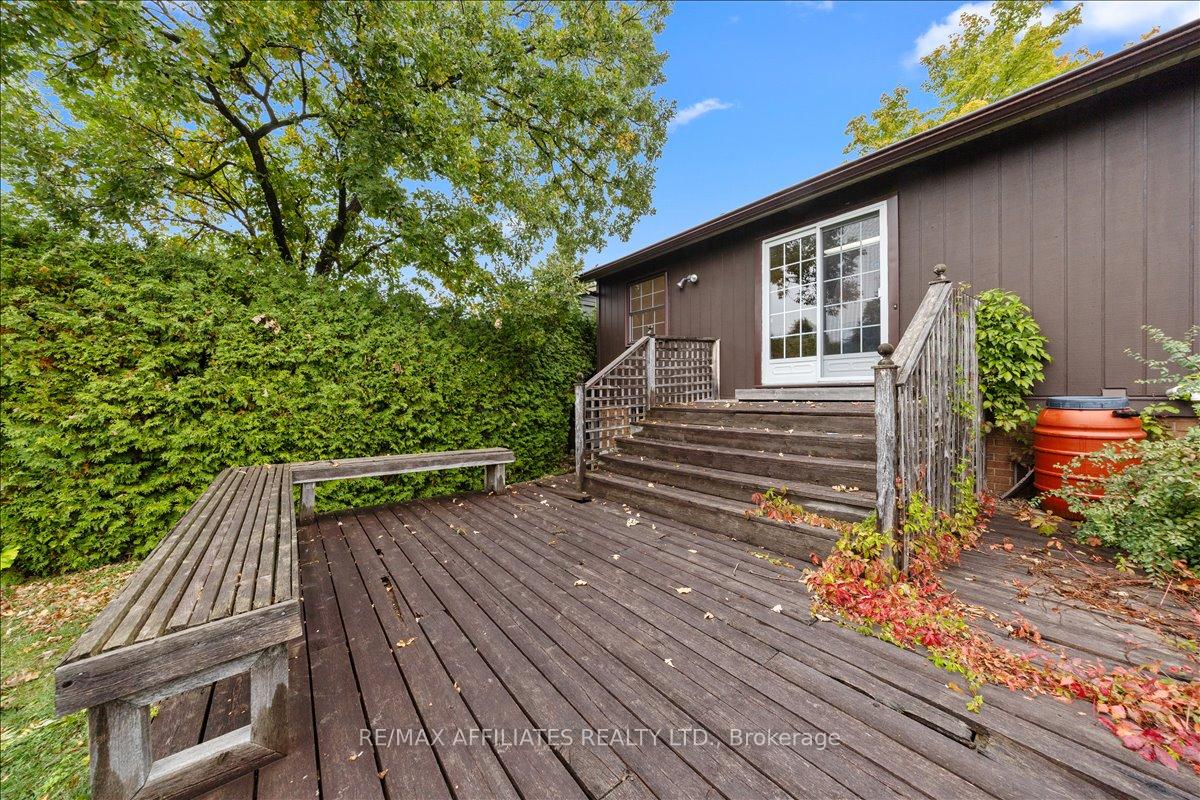 Photo 39 of 1610 Schouten Drive, Ottawa, Bilberry Creek/Queenswood Heights — HOMEH