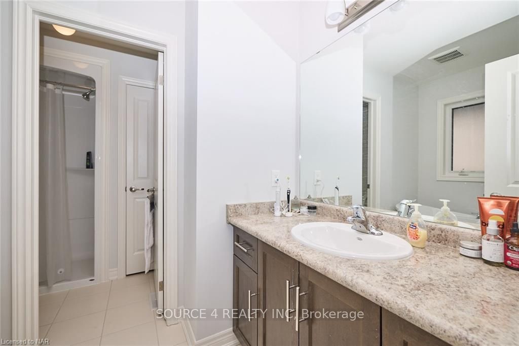 Photo 19 of 140 Susan Drive, Pelham, Fonthill — HOMEH