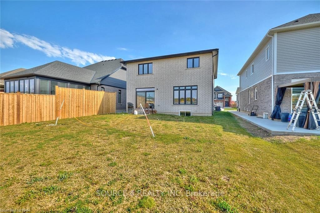 Photo 25 of 140 Susan Drive, Pelham, Fonthill — HOMEH