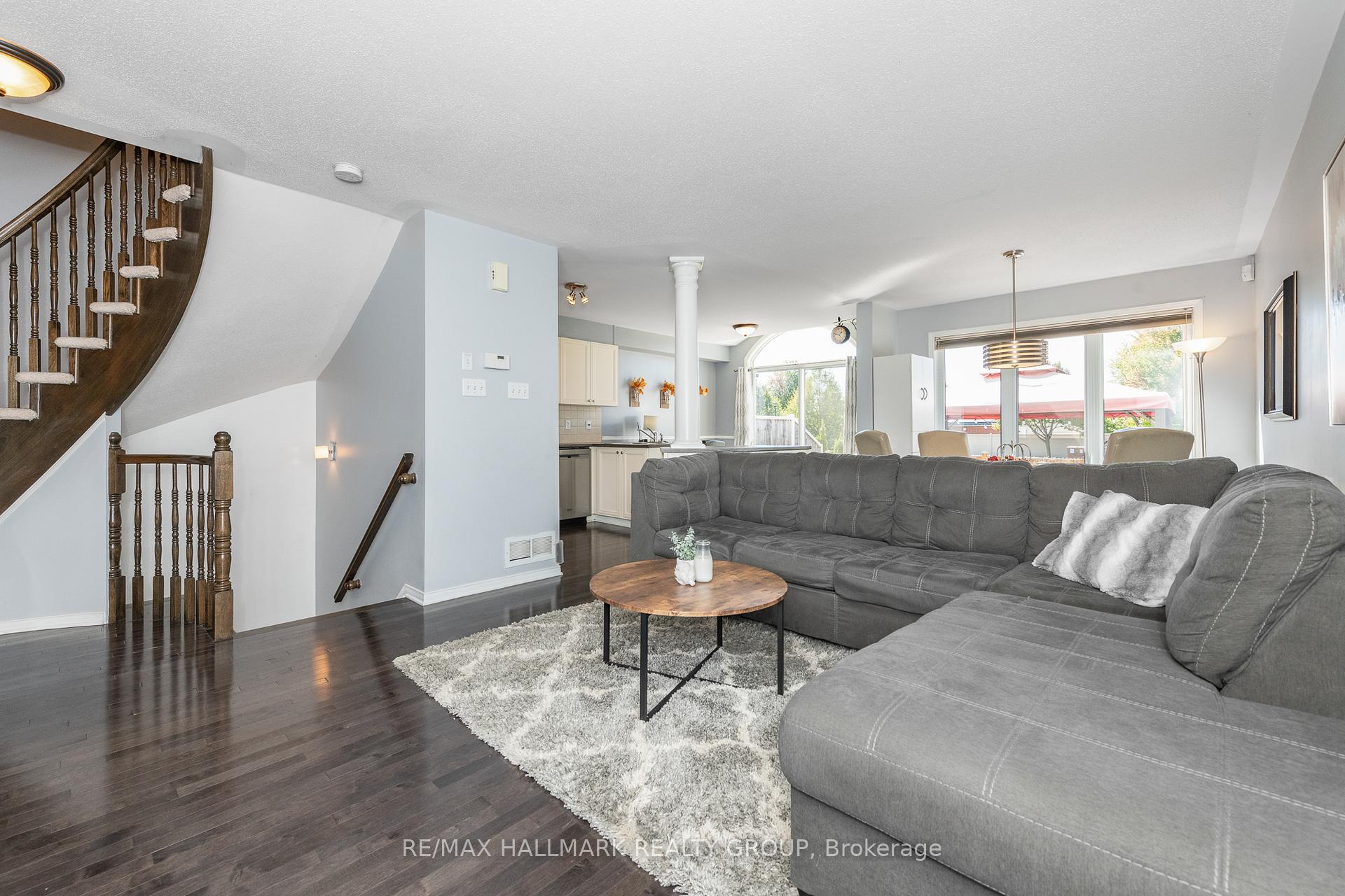 Photo 11 of 2028 Boisfranc Circle, Ottawa, Avalon East — HOMEH