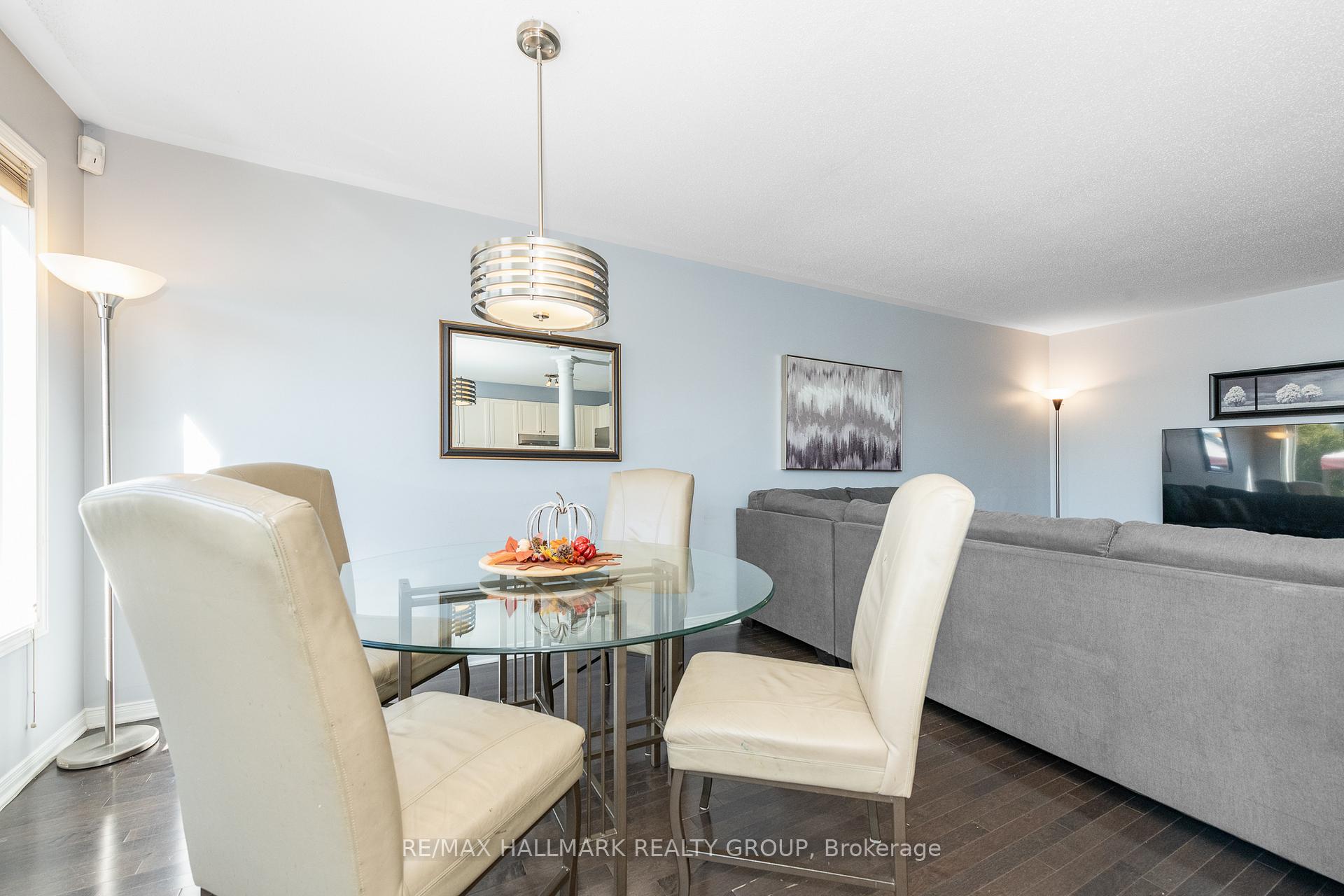 Photo 13 of 2028 Boisfranc Circle, Ottawa, Avalon East — HOMEH