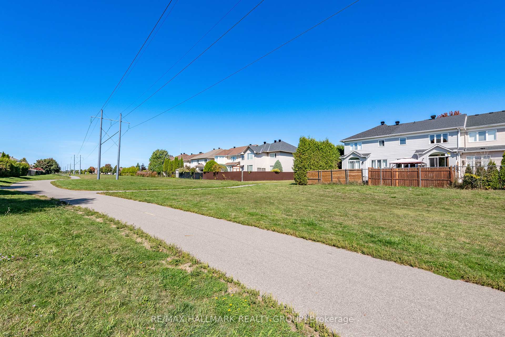Photo 37 of 2028 Boisfranc Circle, Ottawa, Avalon East — HOMEH