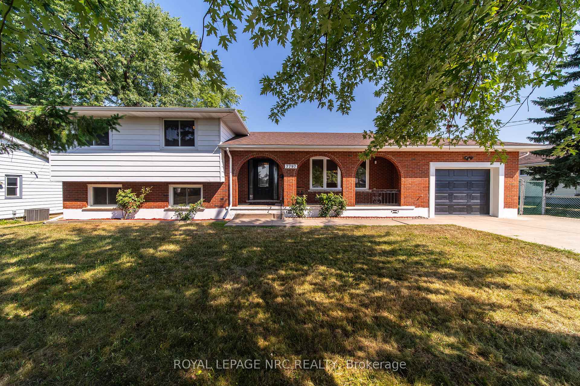 Photo 1 of 7797 Mulhern Street, Niagara Falls, Ascot — HOMEH