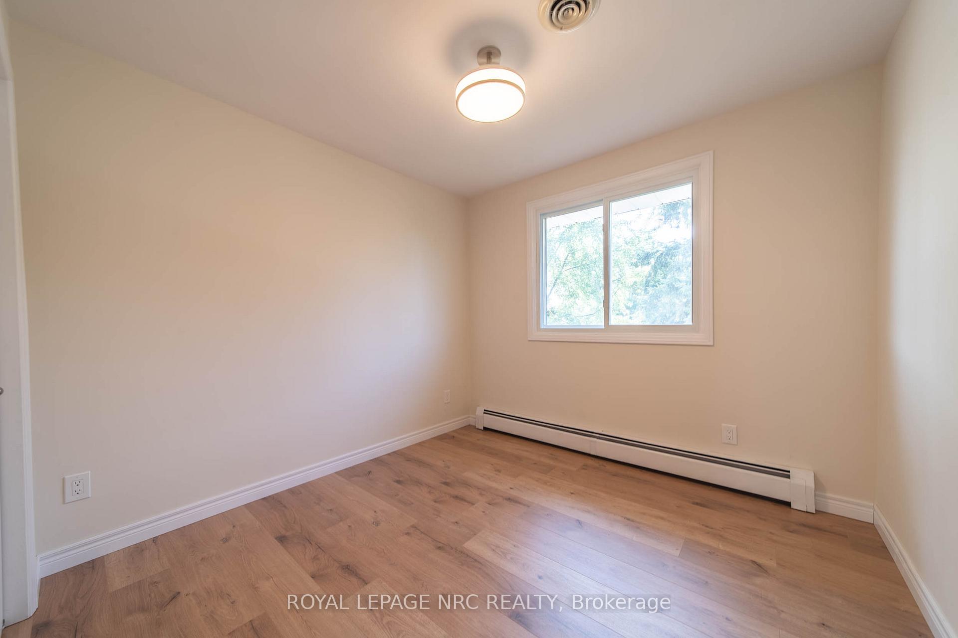 Photo 11 of 7797 Mulhern Street, Niagara Falls, Ascot — HOMEH