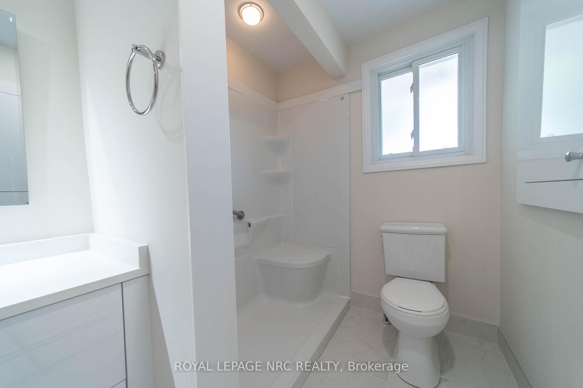 Photo 14 of 7797 Mulhern Street, Niagara Falls, Ascot — HOMEH