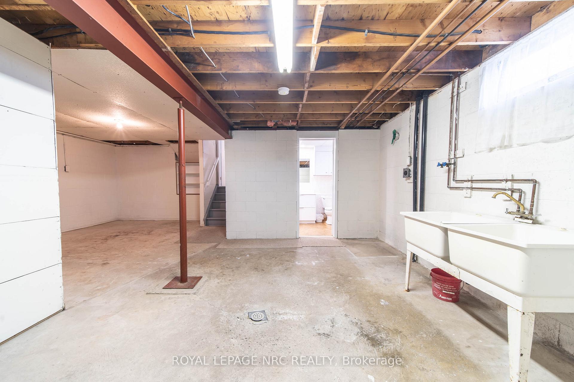 Photo 19 of 7797 Mulhern Street, Niagara Falls, Ascot — HOMEH