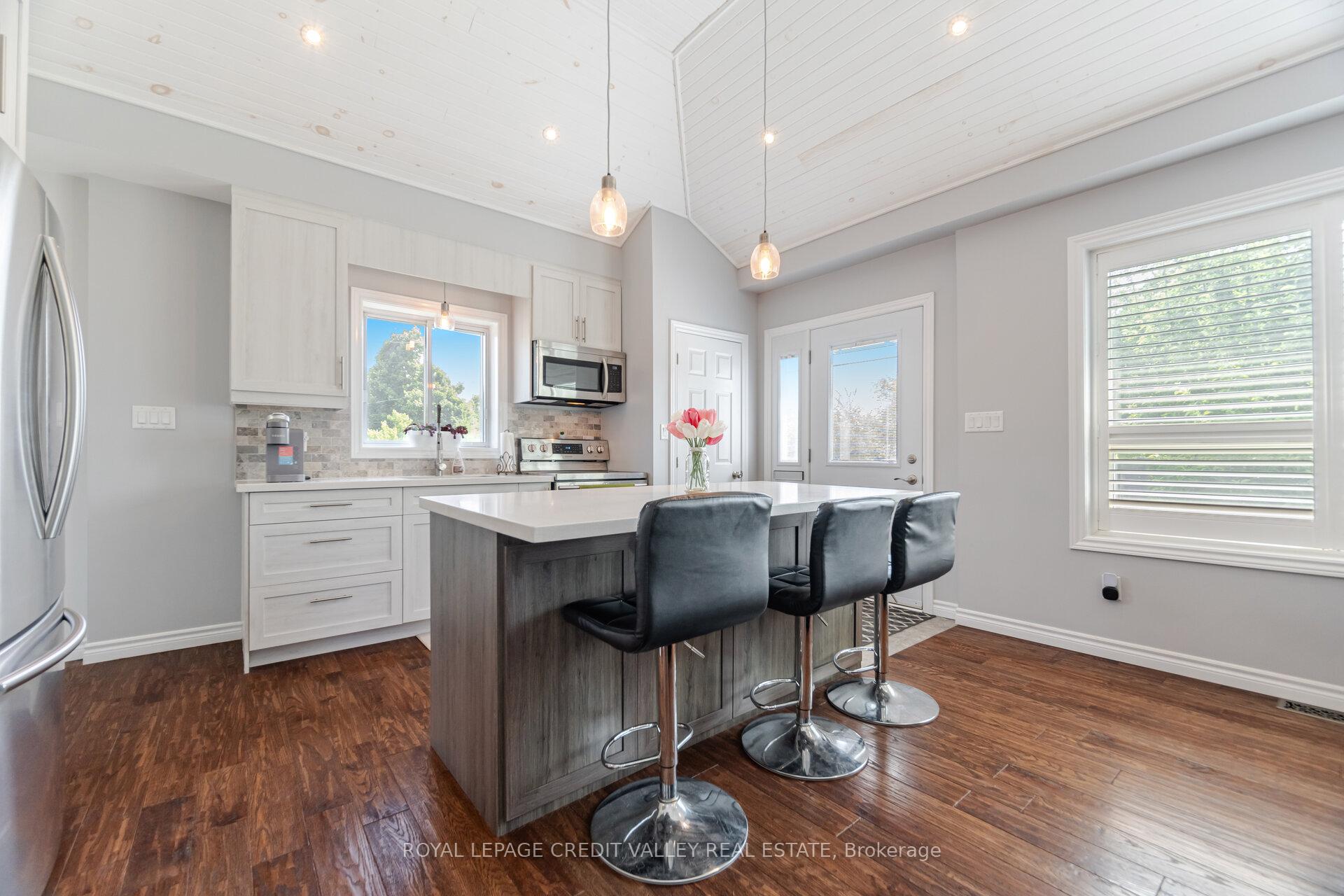 Photo 6 of 391 Mountainview Drive, Milton, Old Milton — HOMEH