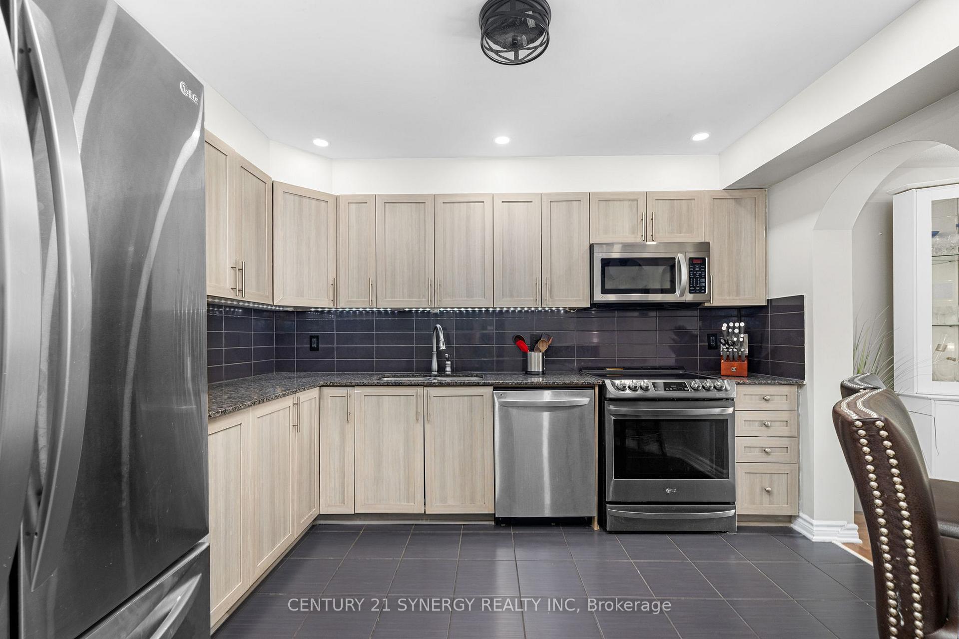 Photo 8 of 120 Lerta Way, Ottawa, Avalon West — HOMEH