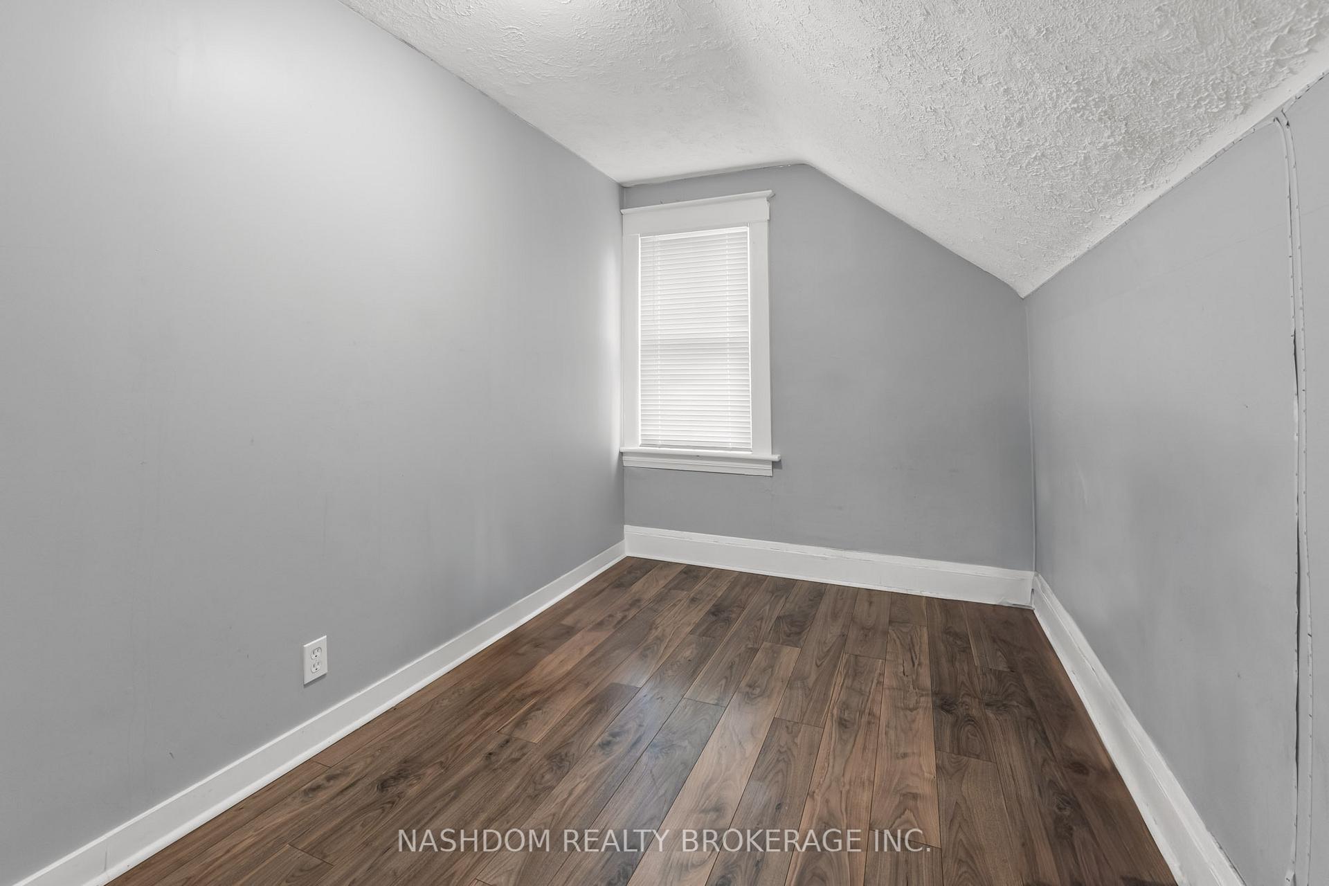 Photo 10 of 6510 Drummond Road, Niagara Falls, Dorchester — HOMEH