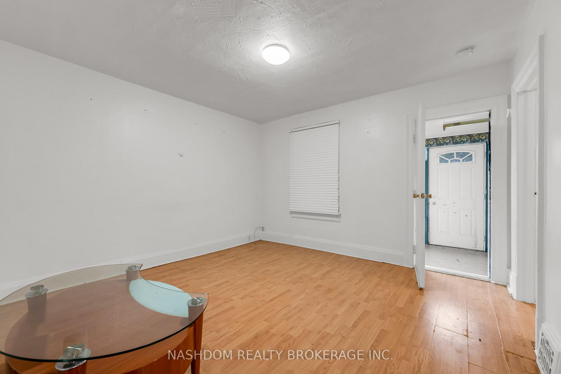 Photo 13 of 6510 Drummond Road, Niagara Falls, Dorchester — HOMEH