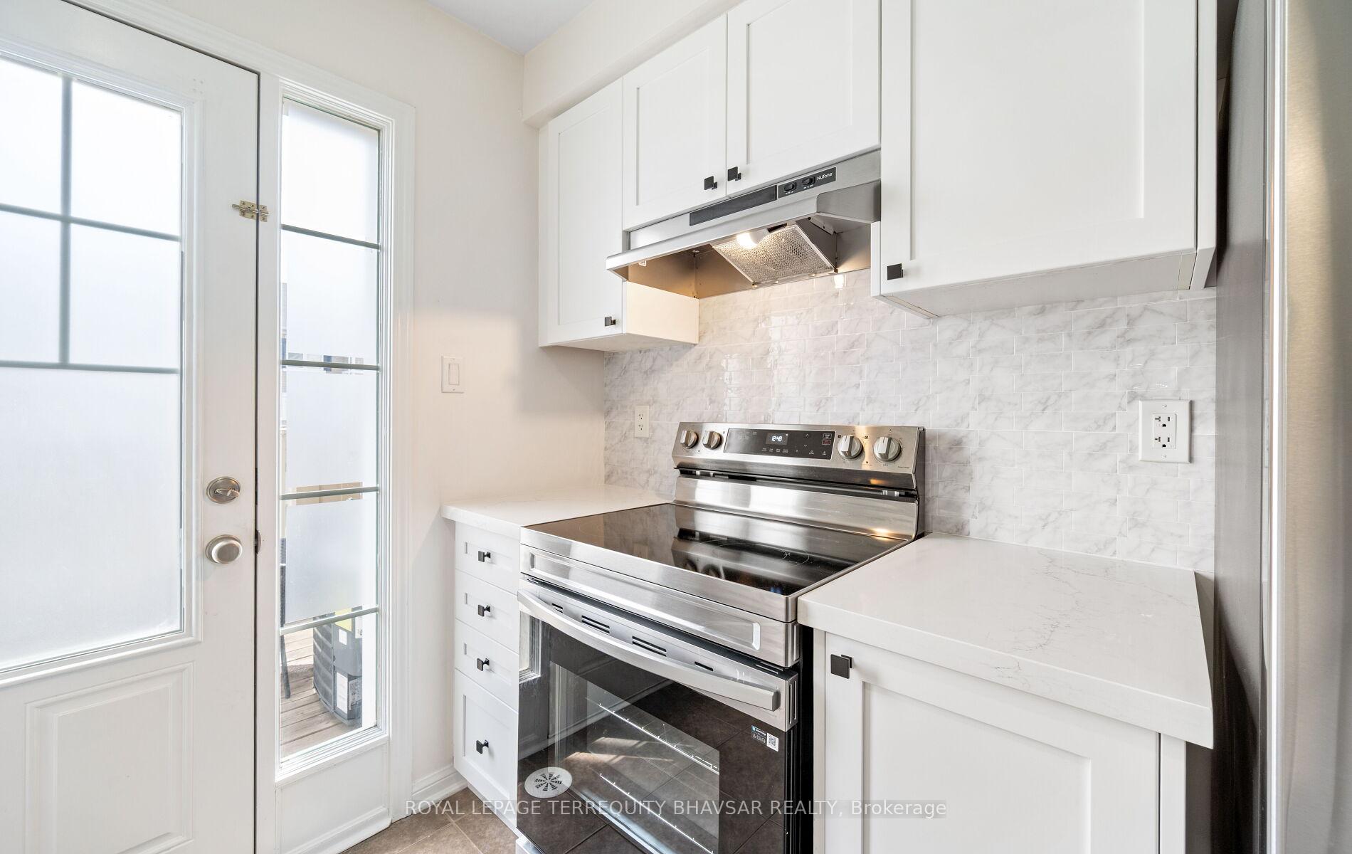 Photo 38 of 964 Nadalin Heights, Milton, Willmott — HOMEH