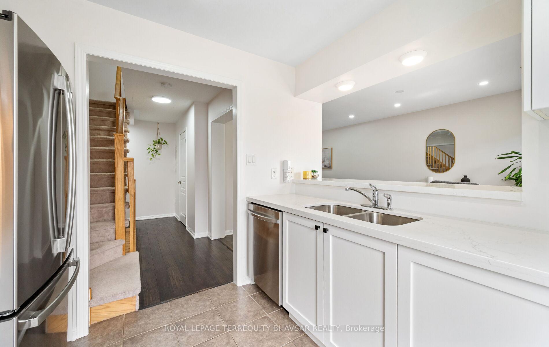 Photo 23 of 964 Nadalin Heights, Milton, Willmott — HOMEH