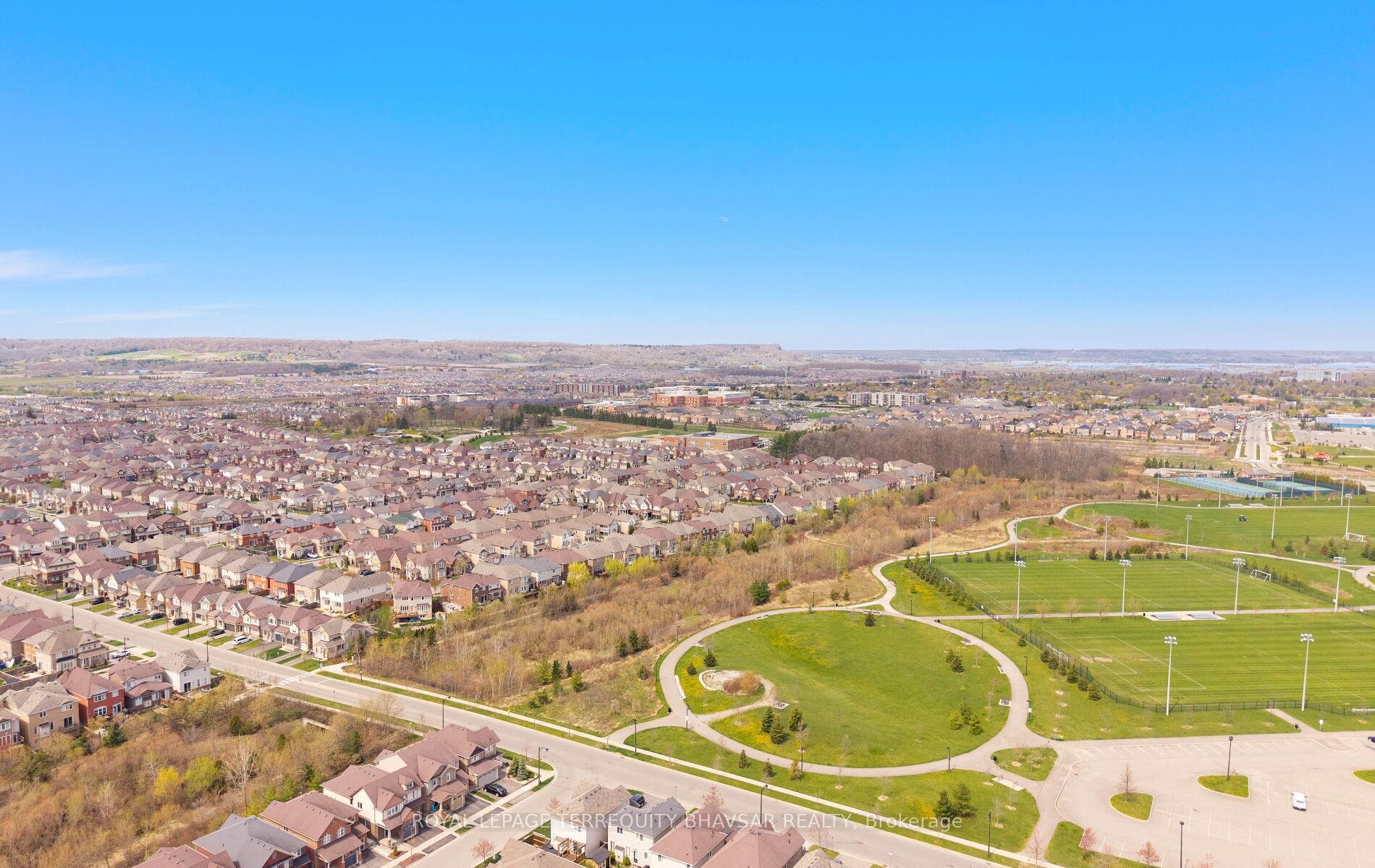 Photo 25 of 964 Nadalin Heights, Milton, Willmott — HOMEH