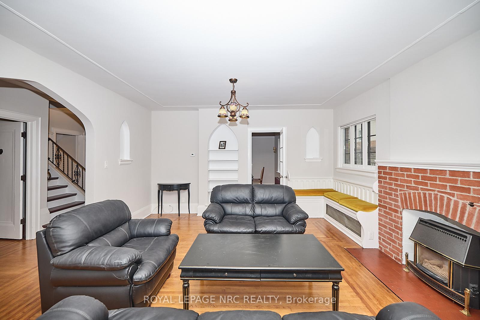 Photo 4 of 4980 Jepson Street, Niagara Falls, Cherrywood — HOMEH