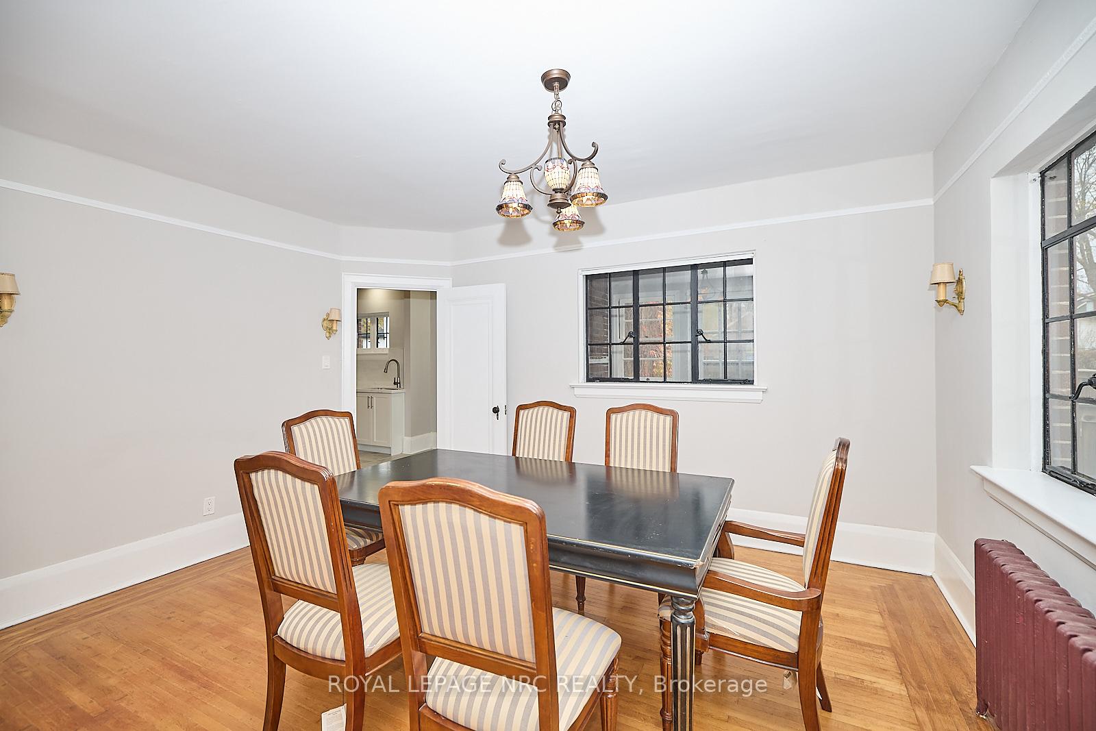 Photo 5 of 4980 Jepson Street, Niagara Falls, Cherrywood — HOMEH