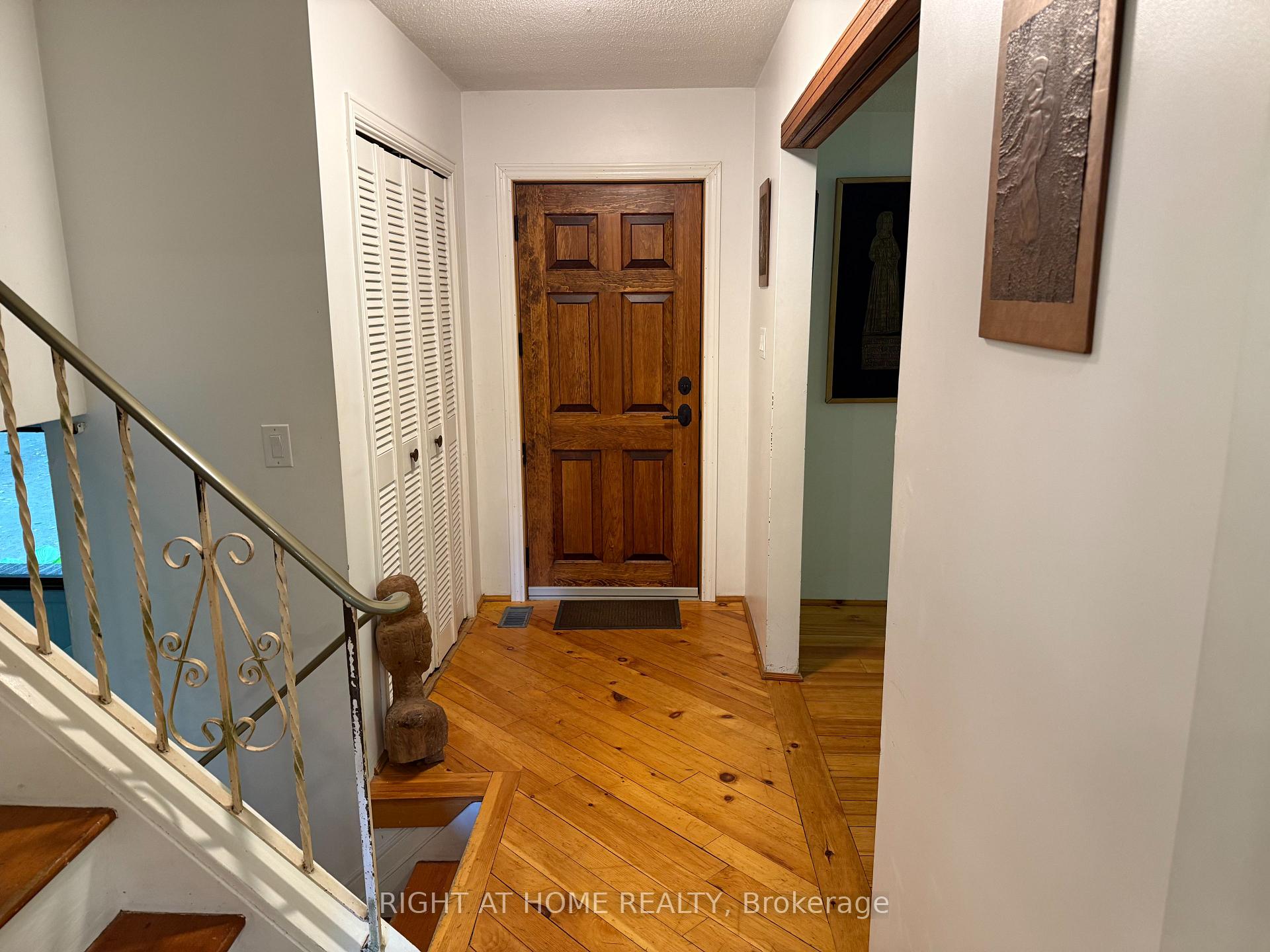 Photo 33 of 53 Glenda Jane Drive, Milton, Campbellville — HOMEH