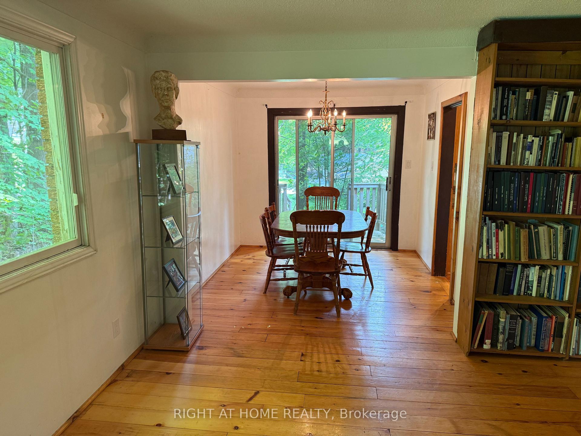 Photo 6 of 53 Glenda Jane Drive, Milton, Campbellville — HOMEH