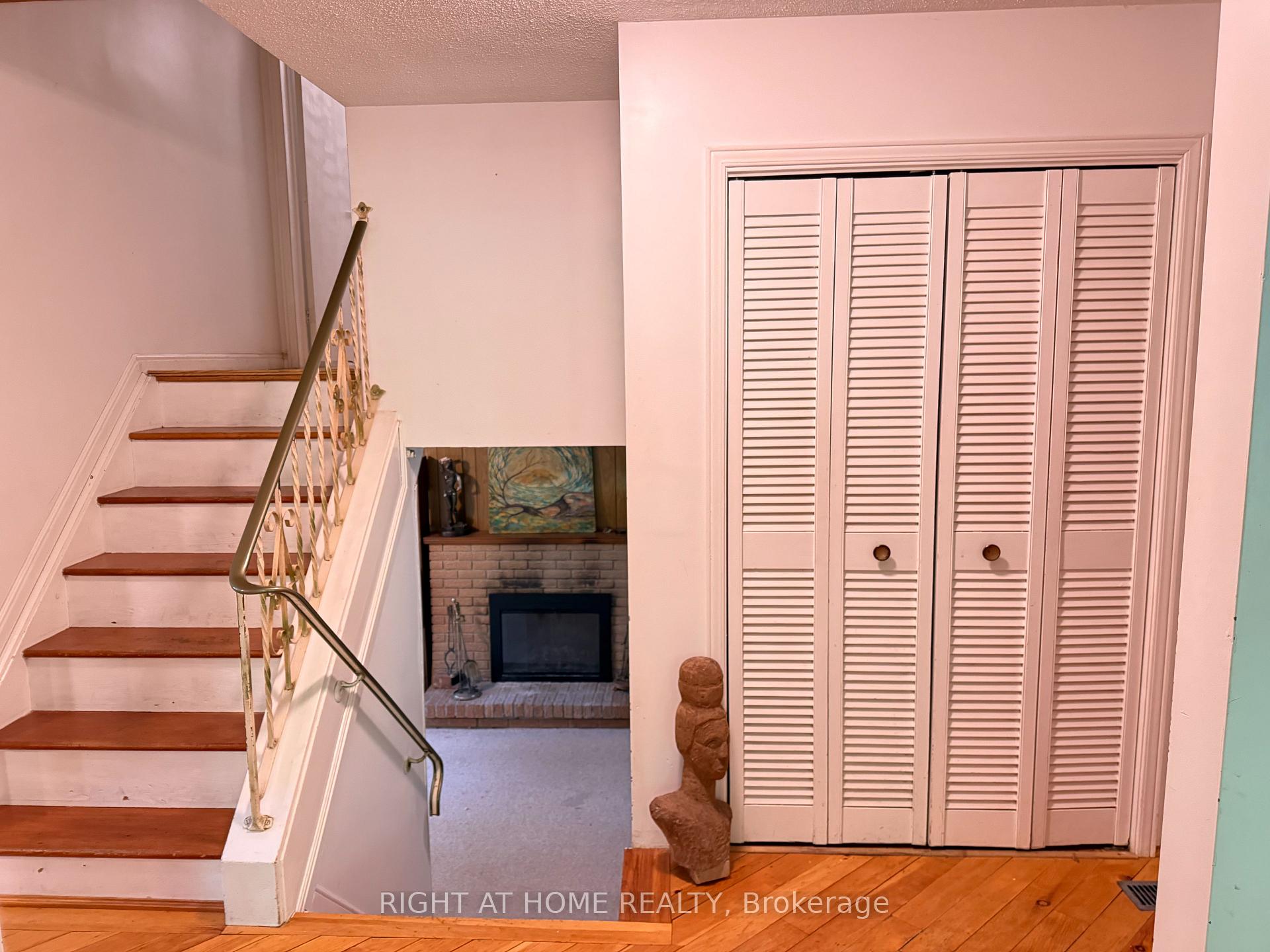 Photo 14 of 53 Glenda Jane Drive, Milton, Campbellville — HOMEH