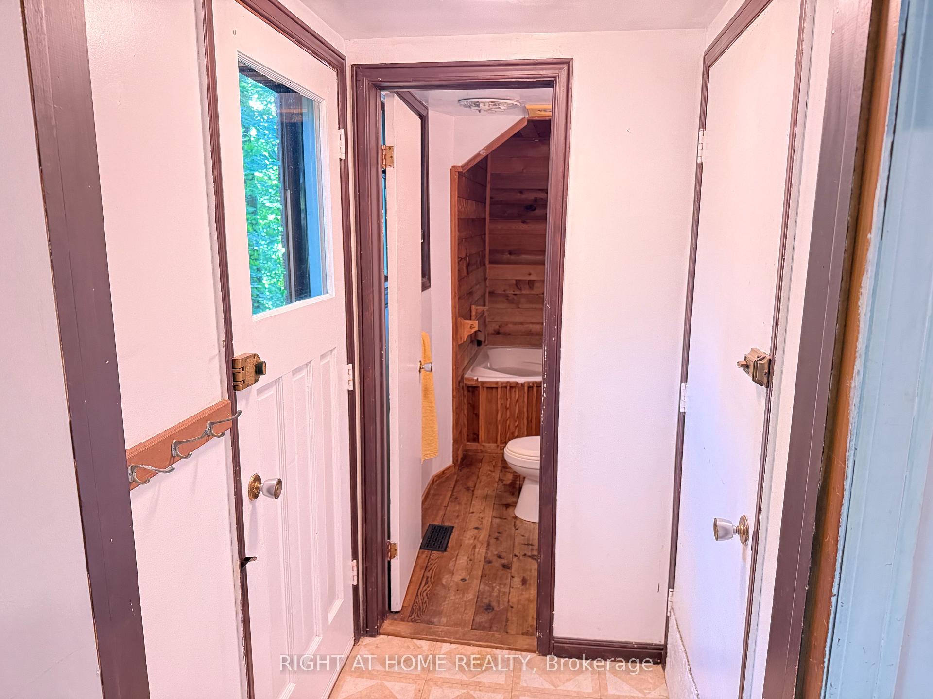 Photo 7 of 53 Glenda Jane Drive, Milton, Campbellville — HOMEH