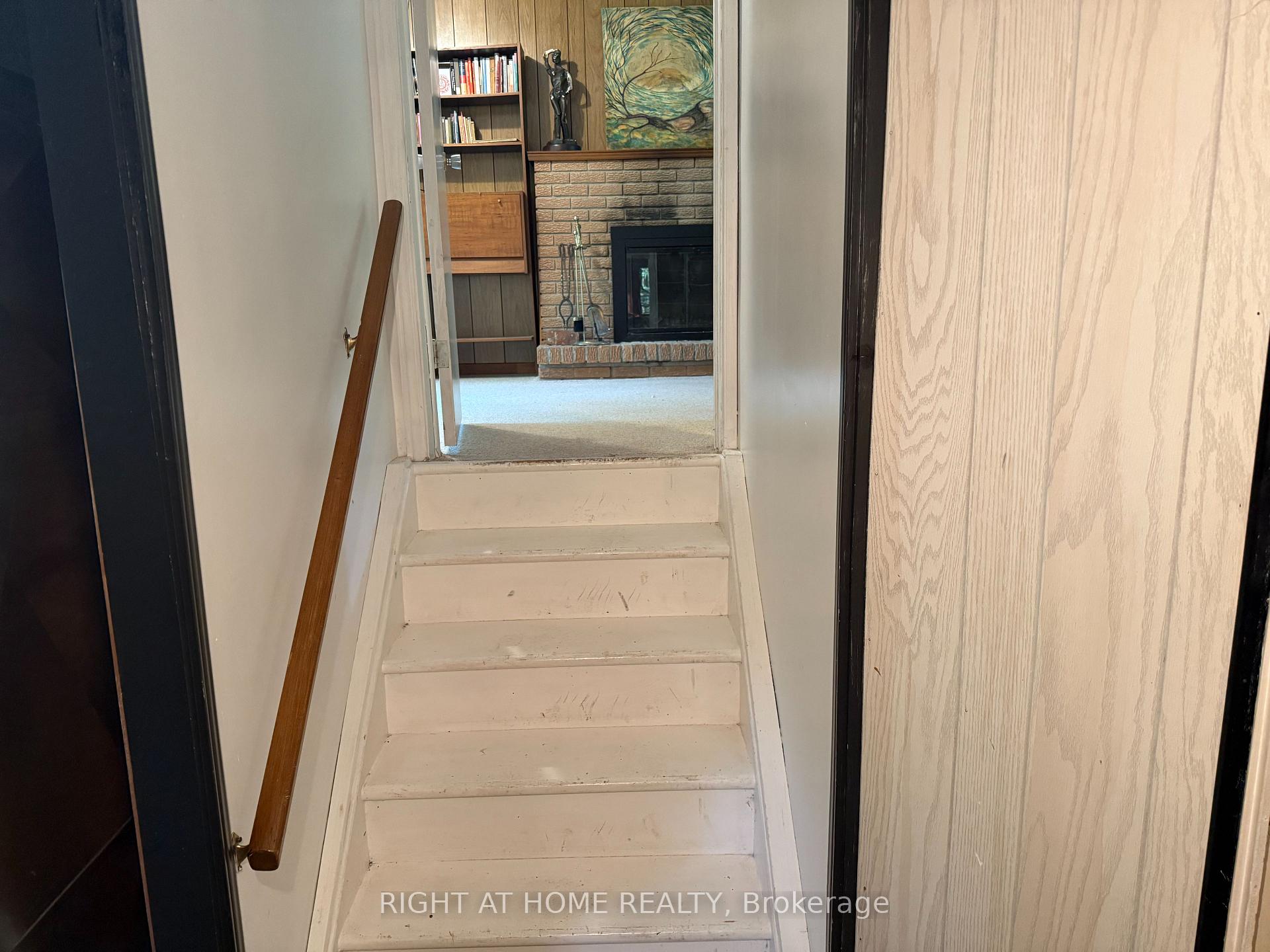 Photo 21 of 53 Glenda Jane Drive, Milton, Campbellville — HOMEH