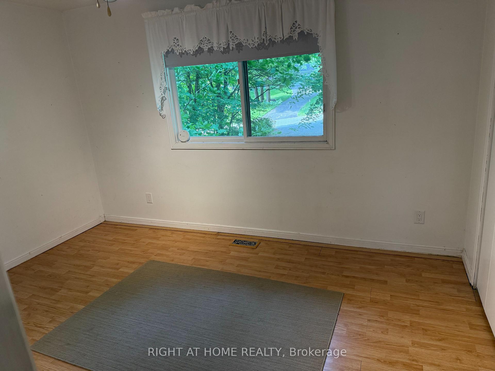 Photo 25 of 53 Glenda Jane Drive, Milton, Campbellville — HOMEH