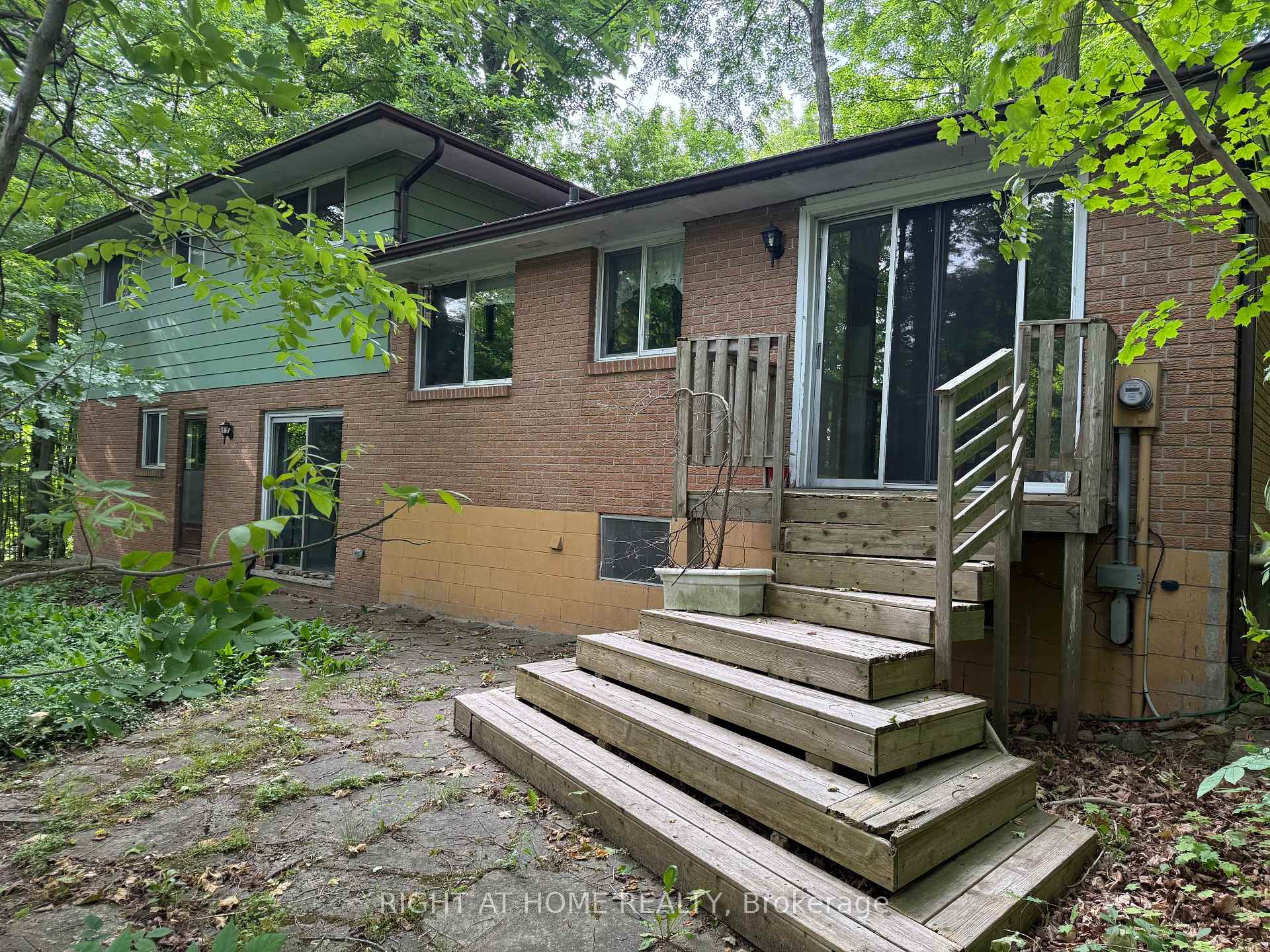 Photo 22 of 53 Glenda Jane Drive, Milton, Campbellville — HOMEH