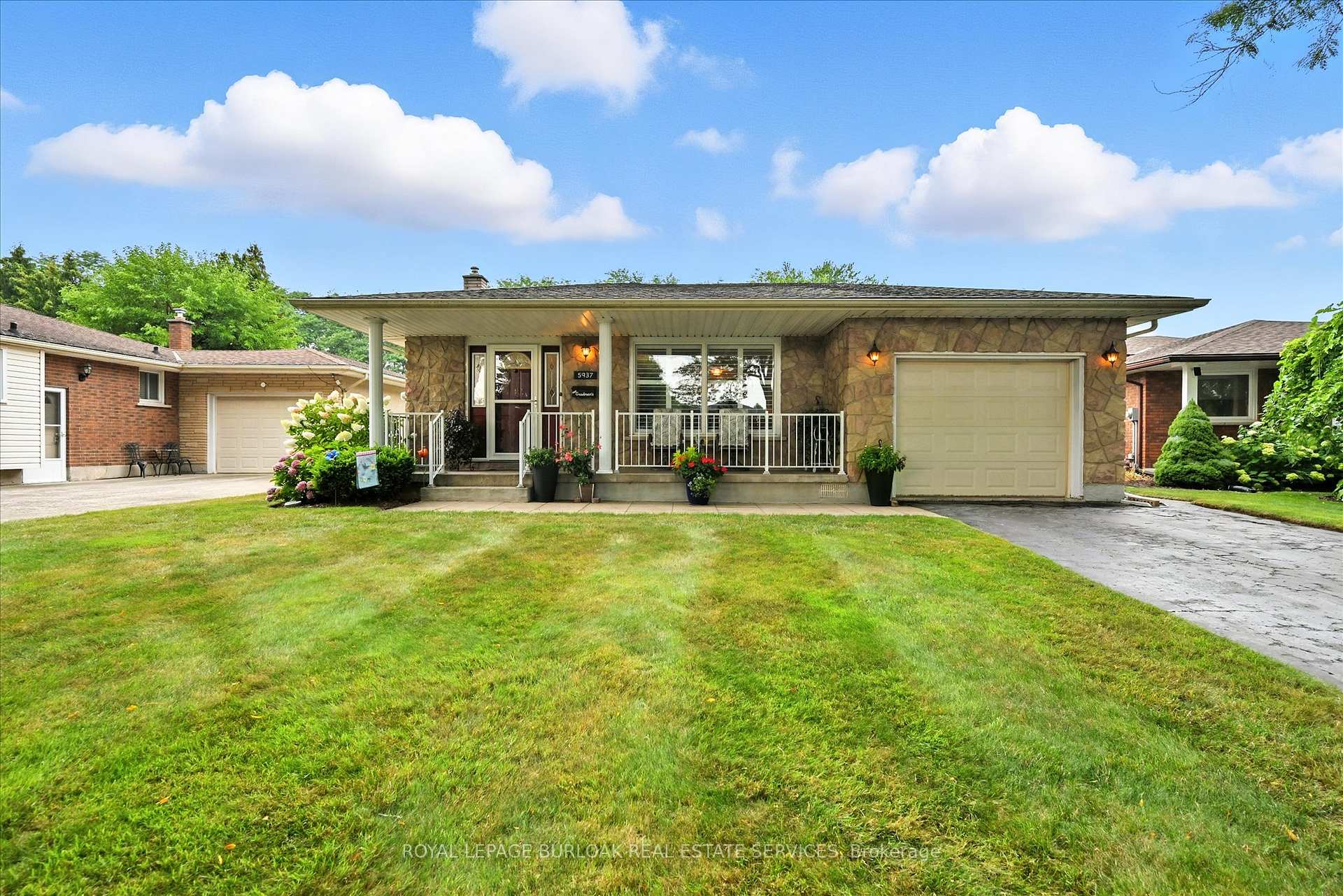 Photo 1 of 5937 Saint Anthony Crescent, Niagara Falls, Church's Lane — HOMEH