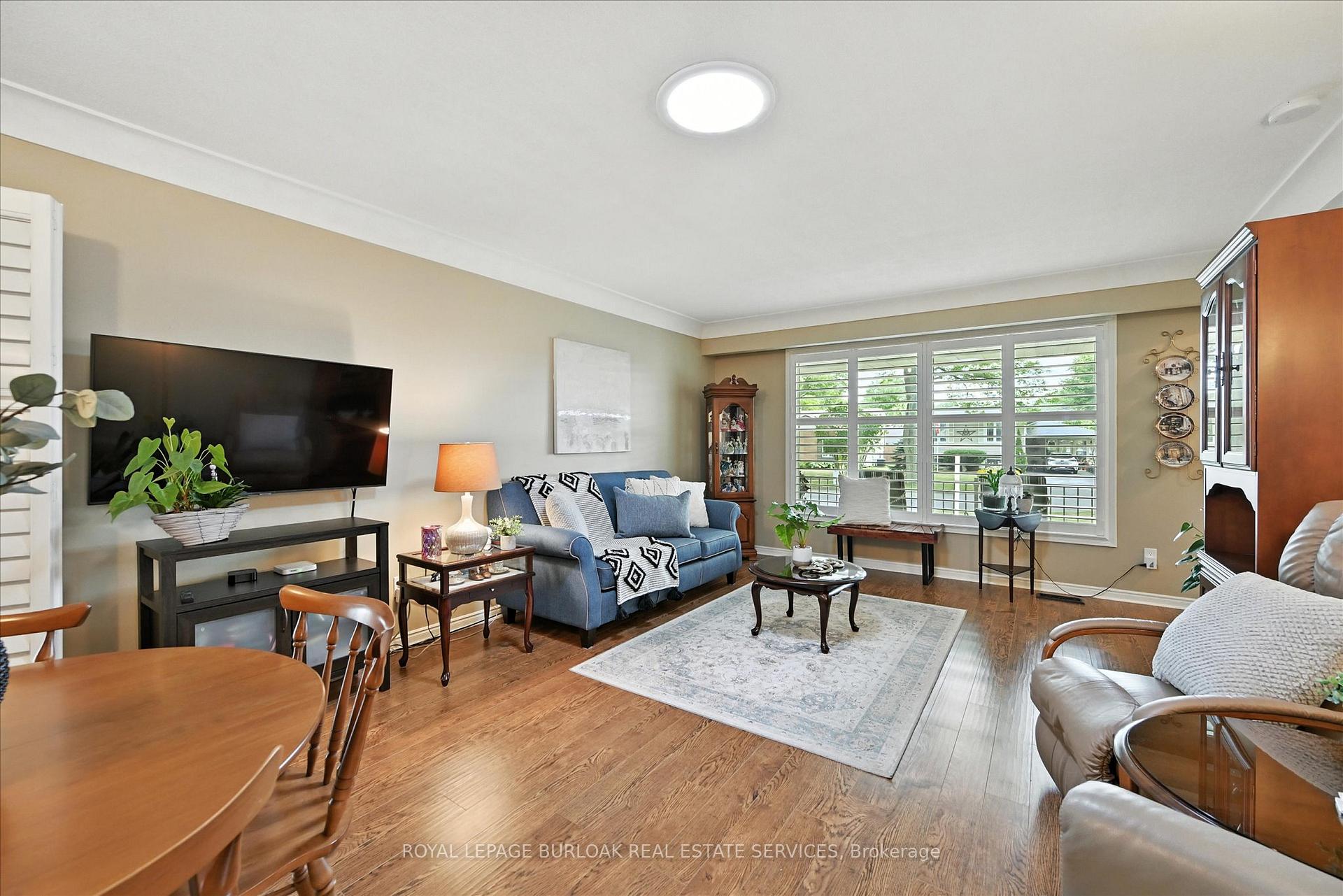 Photo 10 of 5937 Saint Anthony Crescent, Niagara Falls, Church's Lane — HOMEH