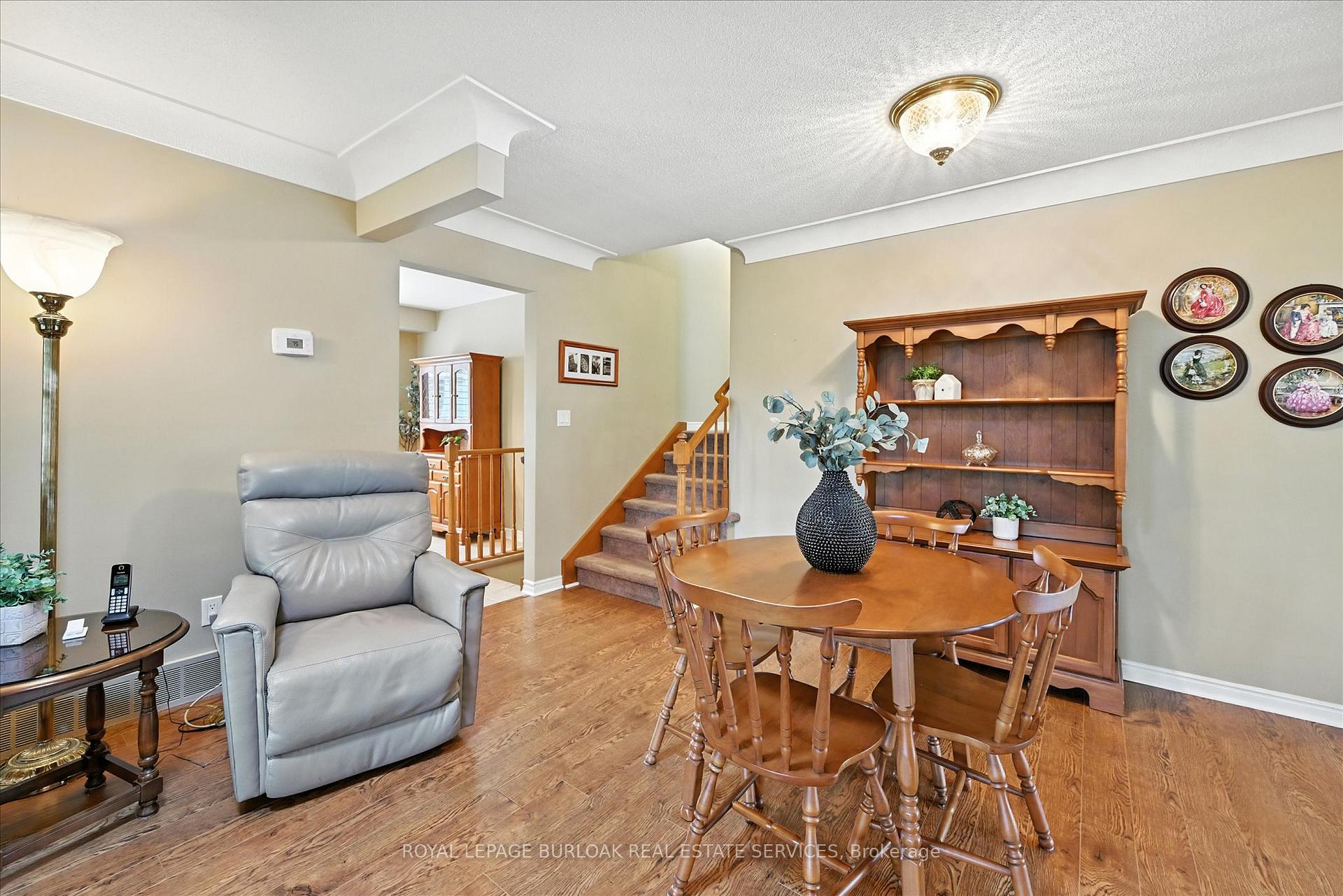 Photo 12 of 5937 Saint Anthony Crescent, Niagara Falls, Church's Lane — HOMEH